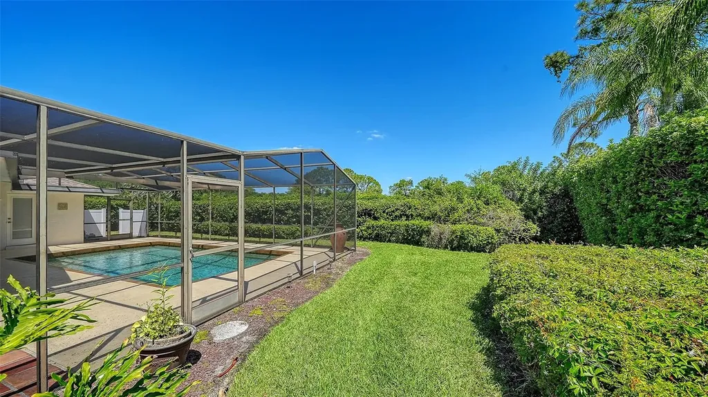 4865 Greywood Lane Sarasota FL 34235
