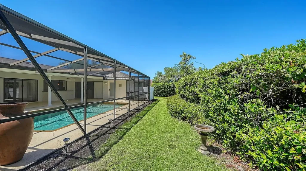 4865 Greywood Lane Sarasota FL 34235