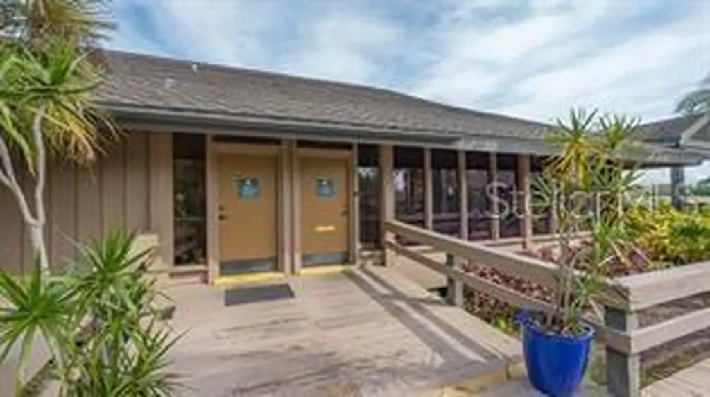 4865 Greywood Lane Sarasota FL 34235