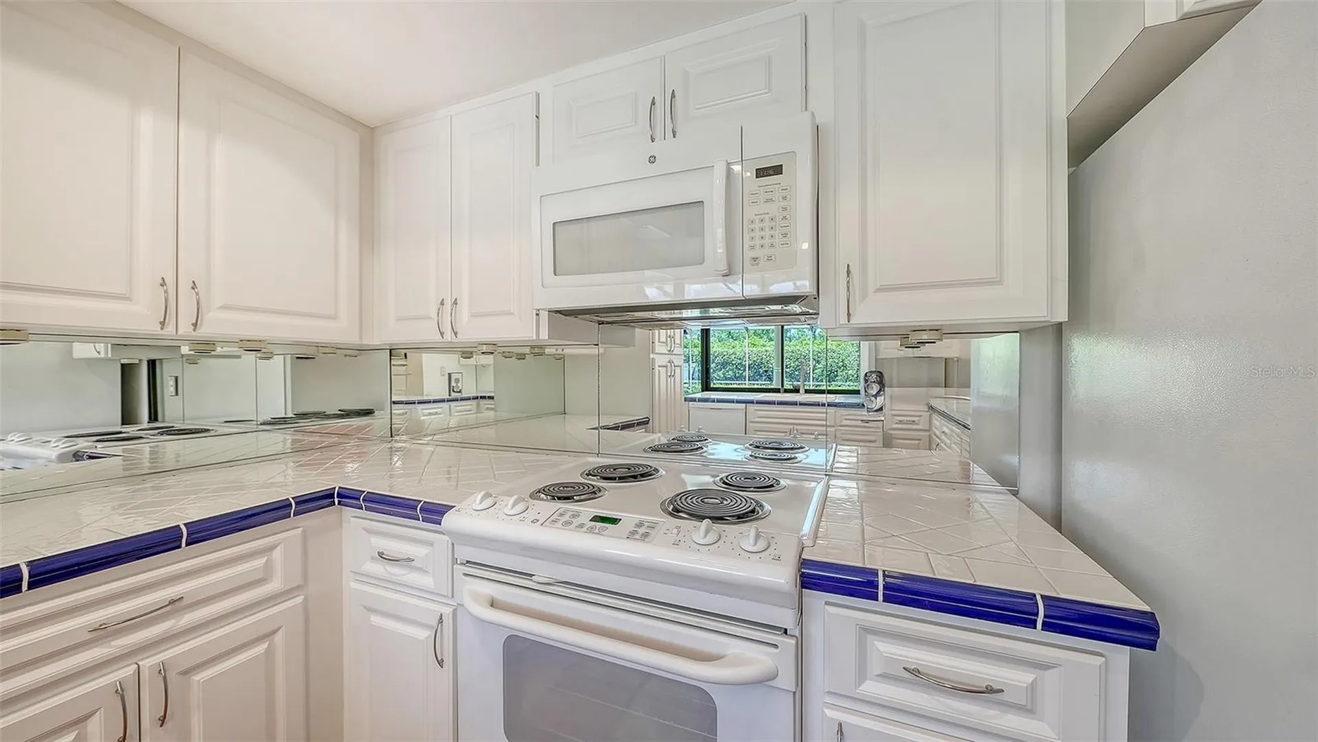 4865 Greywood Lane Sarasota FL 34235