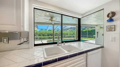 4865 Greywood Lane Sarasota FL 34235