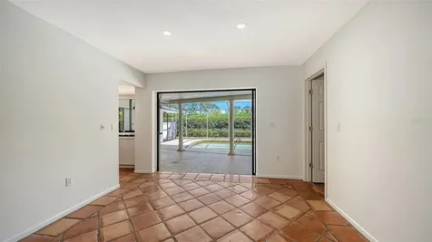 4865 Greywood Lane Sarasota FL 34235