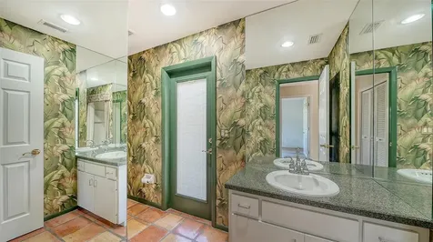 4865 Greywood Lane Sarasota FL 34235