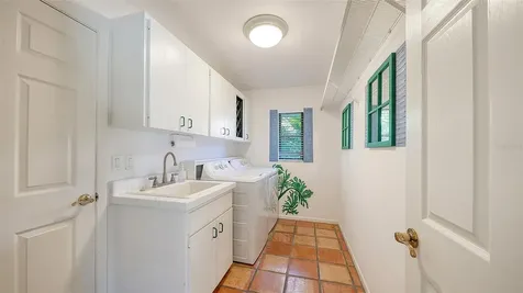 4865 Greywood Lane Sarasota FL 34235