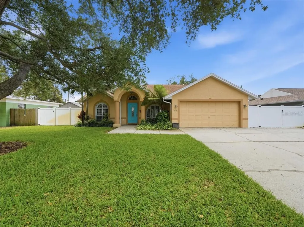 2310 39th Avenue N St Petersburg FL 33714