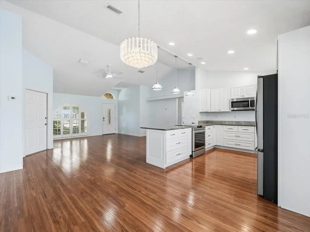 2310 39th Avenue N St Petersburg FL 33714