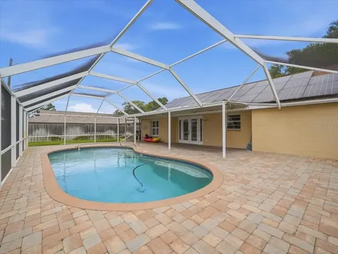 2310 39th Avenue N St Petersburg FL 33714