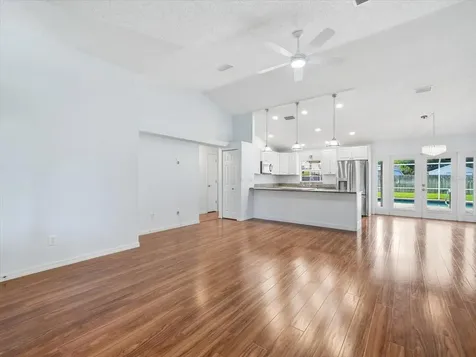 2310 39th Avenue N St Petersburg FL 33714