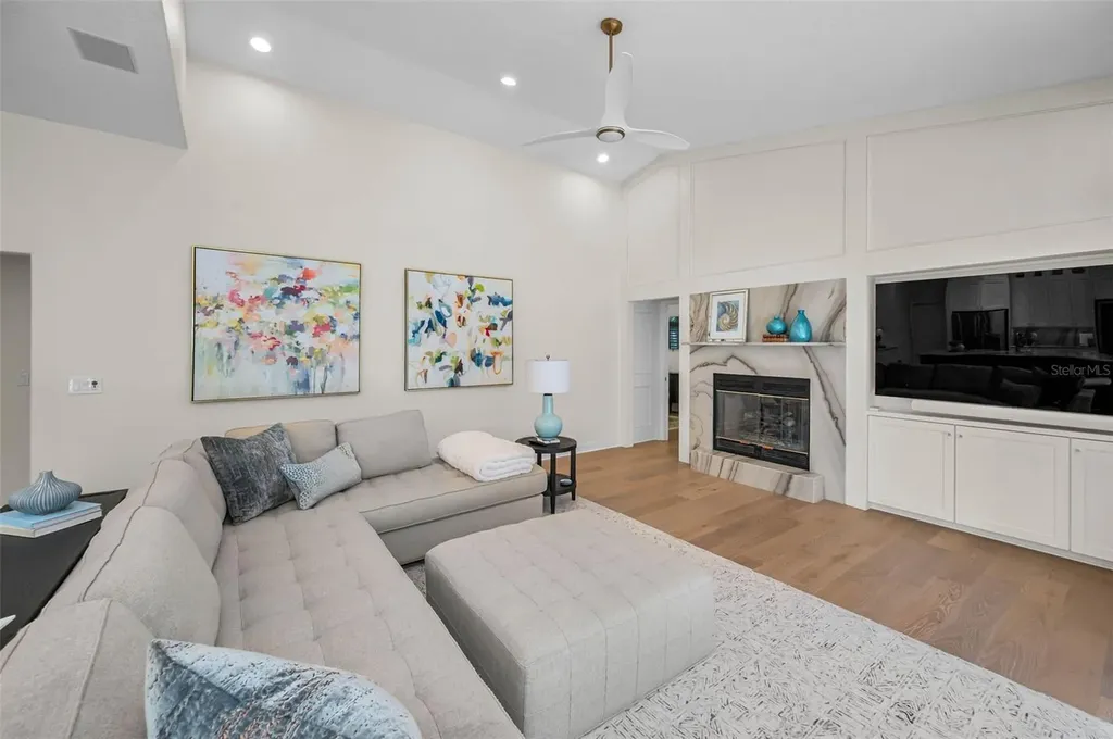 30 Turtle Creek Circle Oldsmar FL 34677