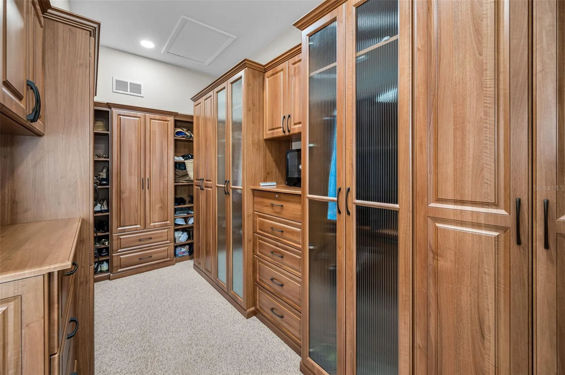 30 Turtle Creek Circle Oldsmar FL 34677