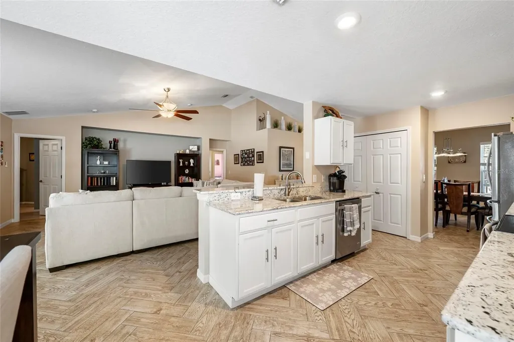 4143 Banbury Circle Parrish FL 34219