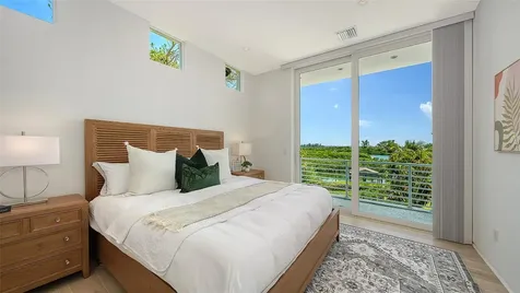 4317 Midnight Pass Road Sarasota FL 34242