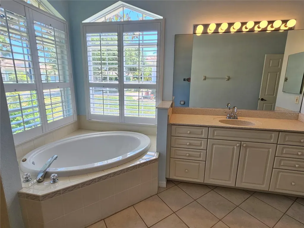 330 Rio Terra Venice FL 34285
