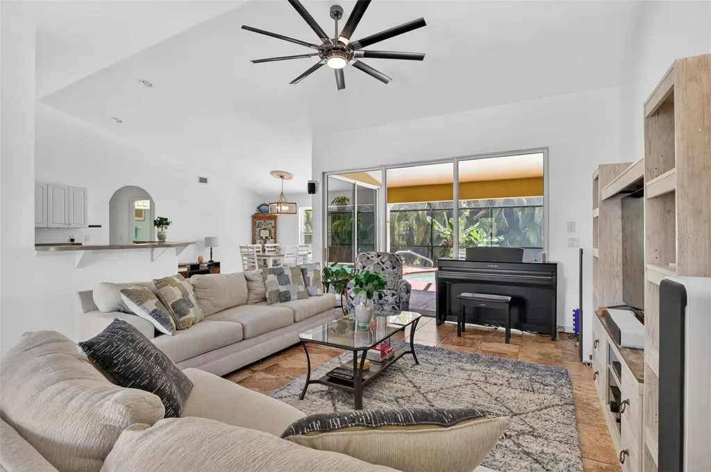 3809 Agualinda Boulevard Cape Coral FL 33914