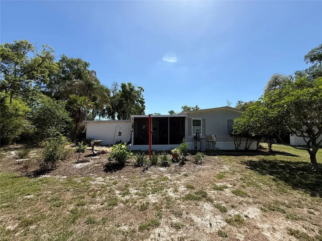 9 S Bobwhite Road Wildwood FL 34785