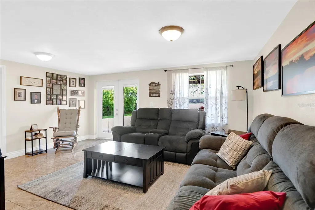 619 Gatlin Avenue Orlando FL 32806