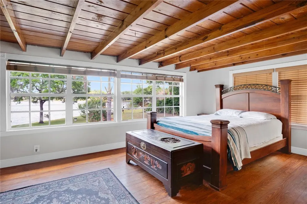 619 Gatlin Avenue Orlando FL 32806