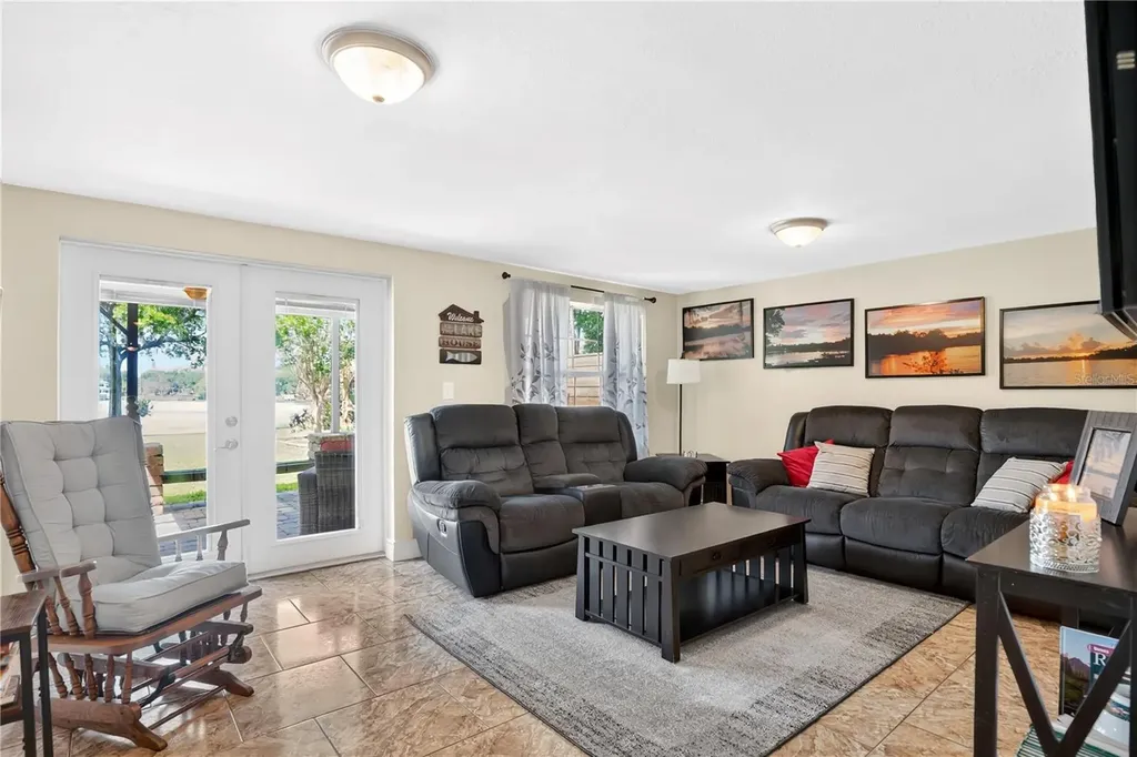 619 Gatlin Avenue Orlando FL 32806