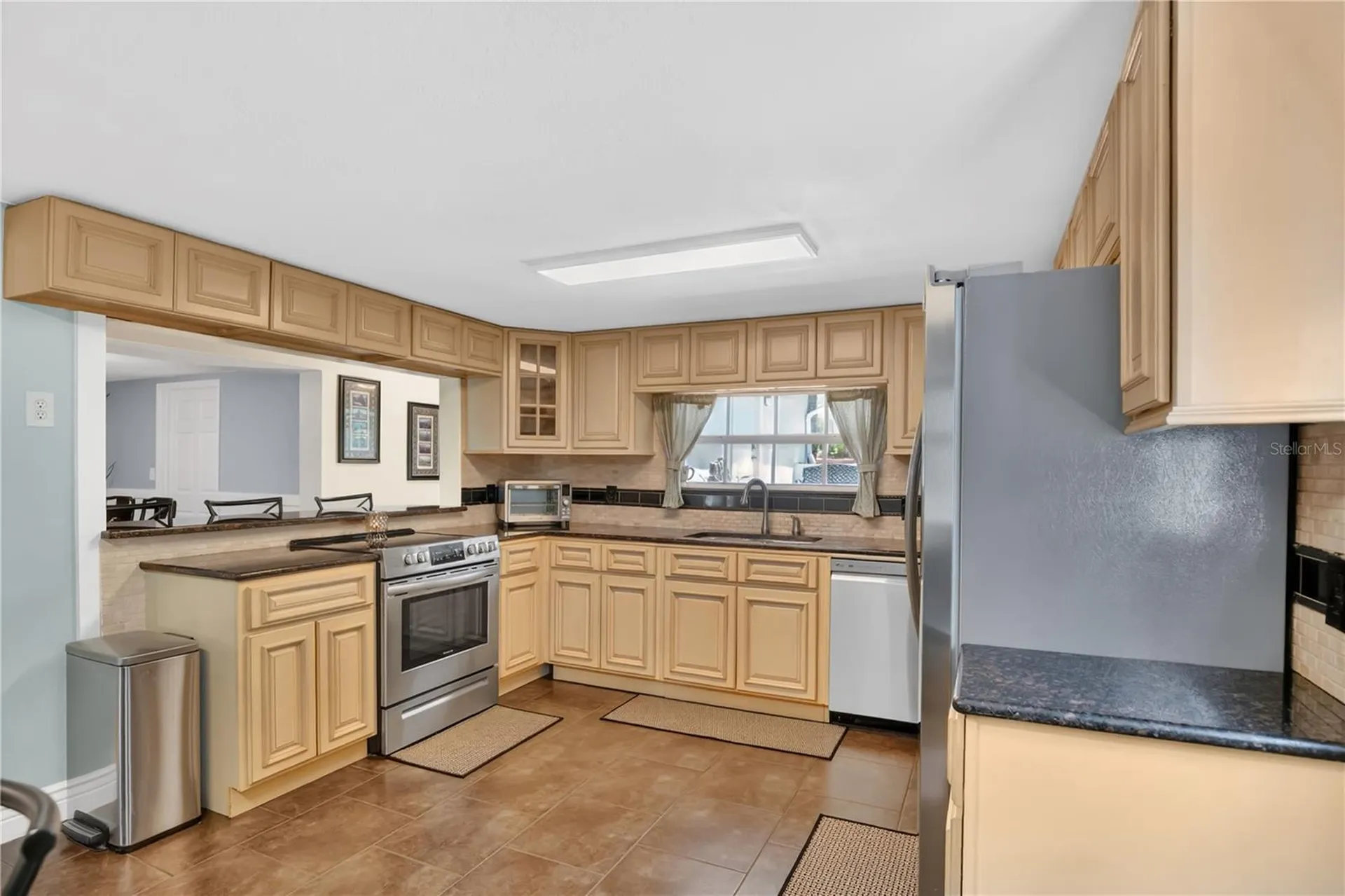 619 Gatlin Avenue Orlando FL 32806