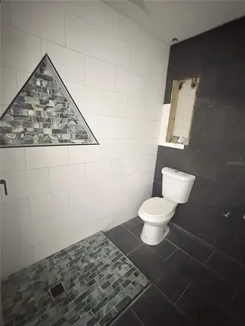 7019 N Willow Avenue Tampa FL 33604