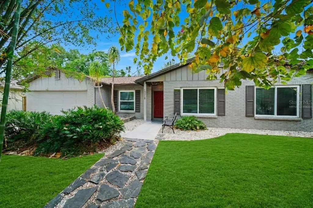 13312 Lake George Lane Tampa FL 33618
