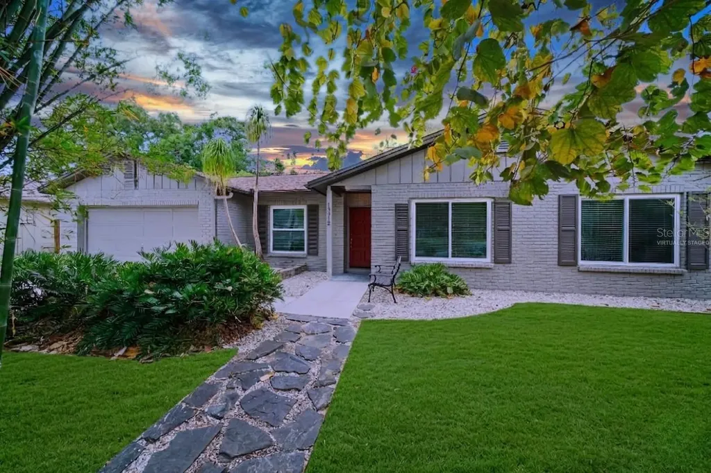 13312 Lake George Lane Tampa FL 33618