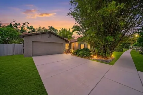 13312 Lake George Lane Tampa FL 33618