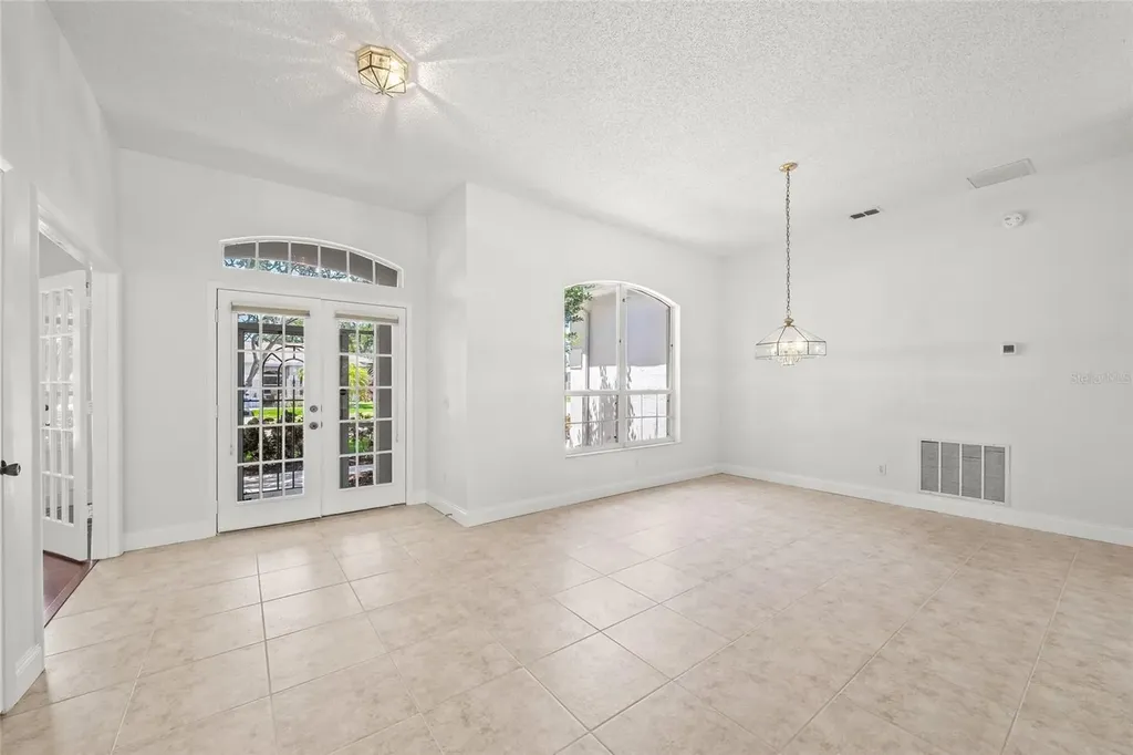 111 41st Street NE Bradenton FL 34208