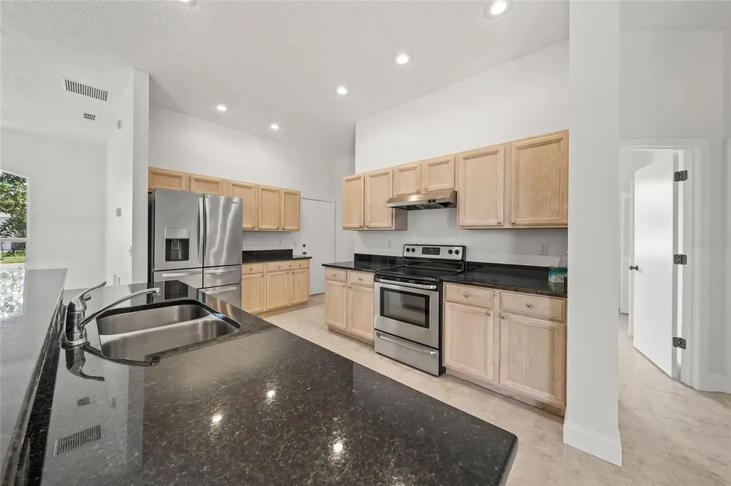 111 41st Street NE Bradenton FL 34208