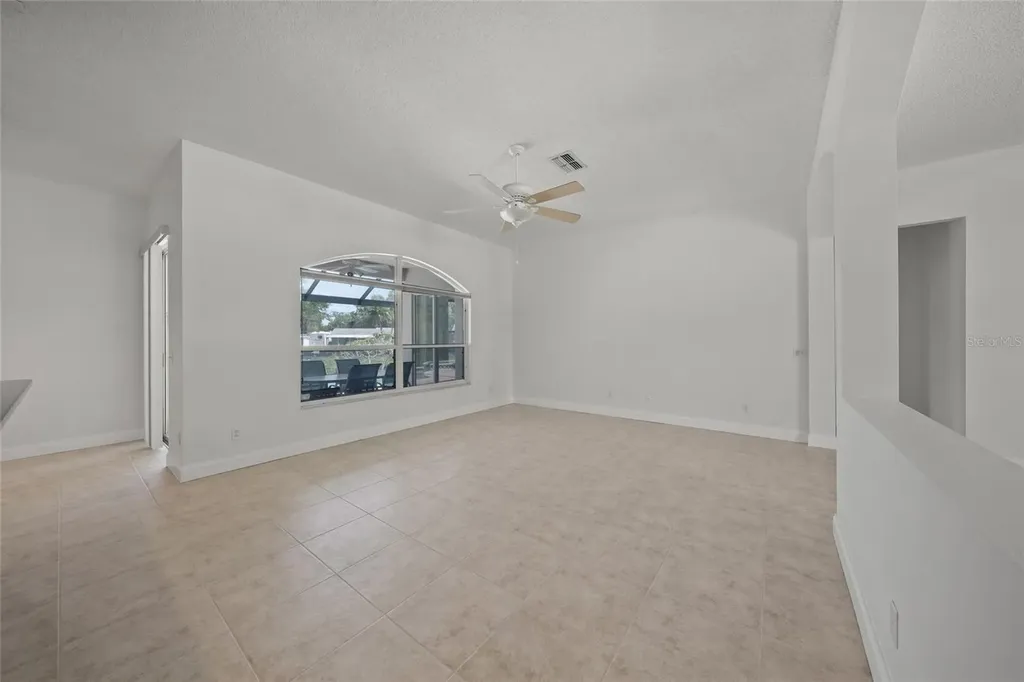 111 41st Street NE Bradenton FL 34208