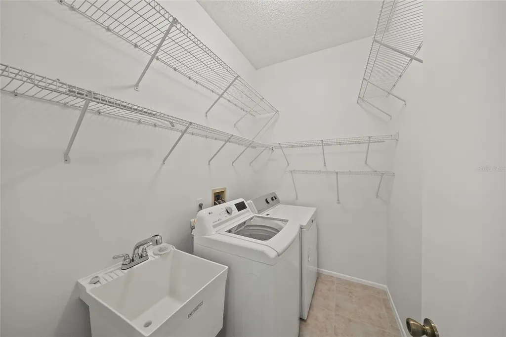 111 41st Street NE Bradenton FL 34208