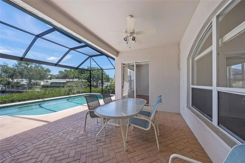 111 41st Street NE Bradenton FL 34208