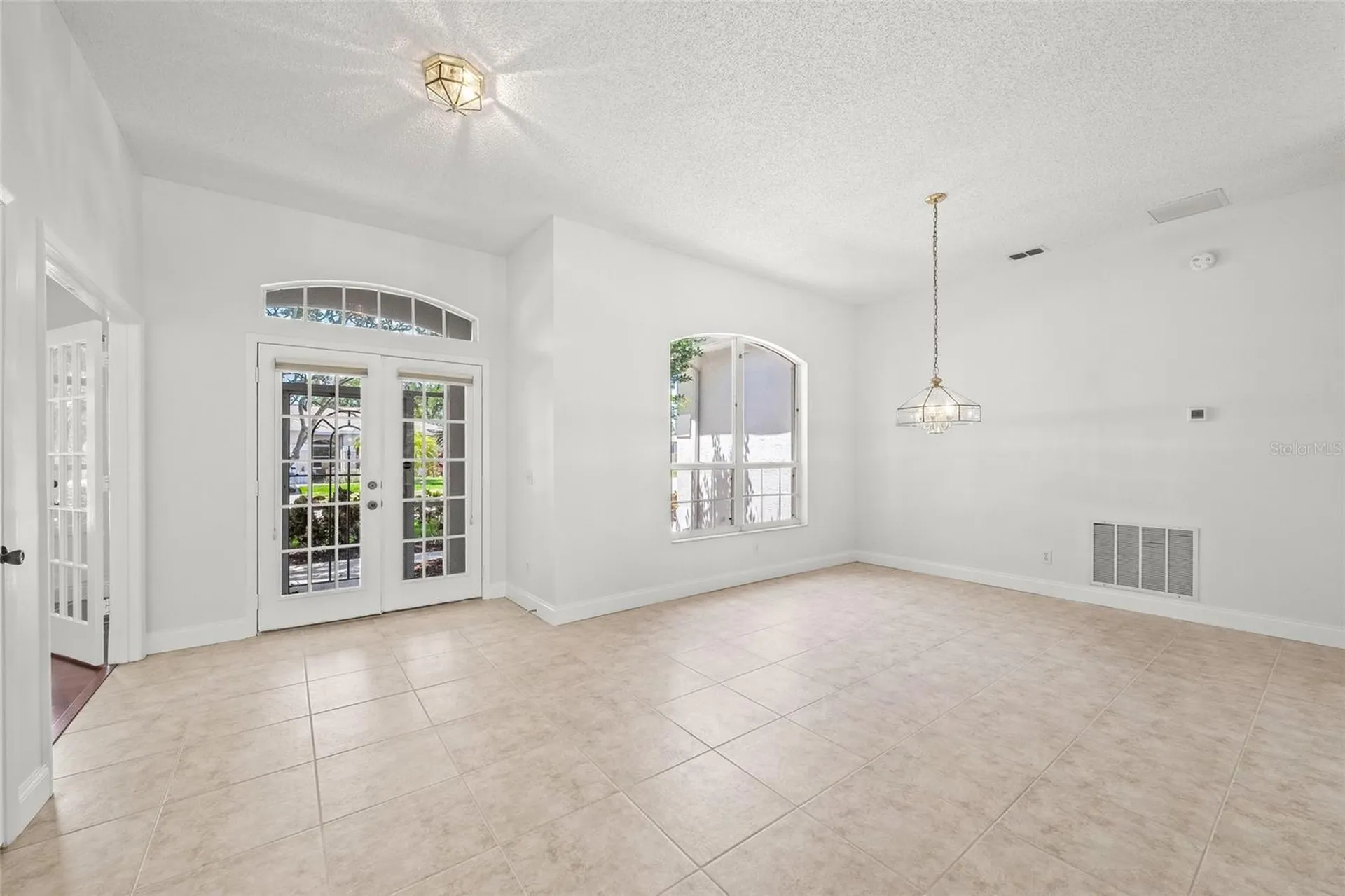 111 41st Street NE Bradenton FL 34208