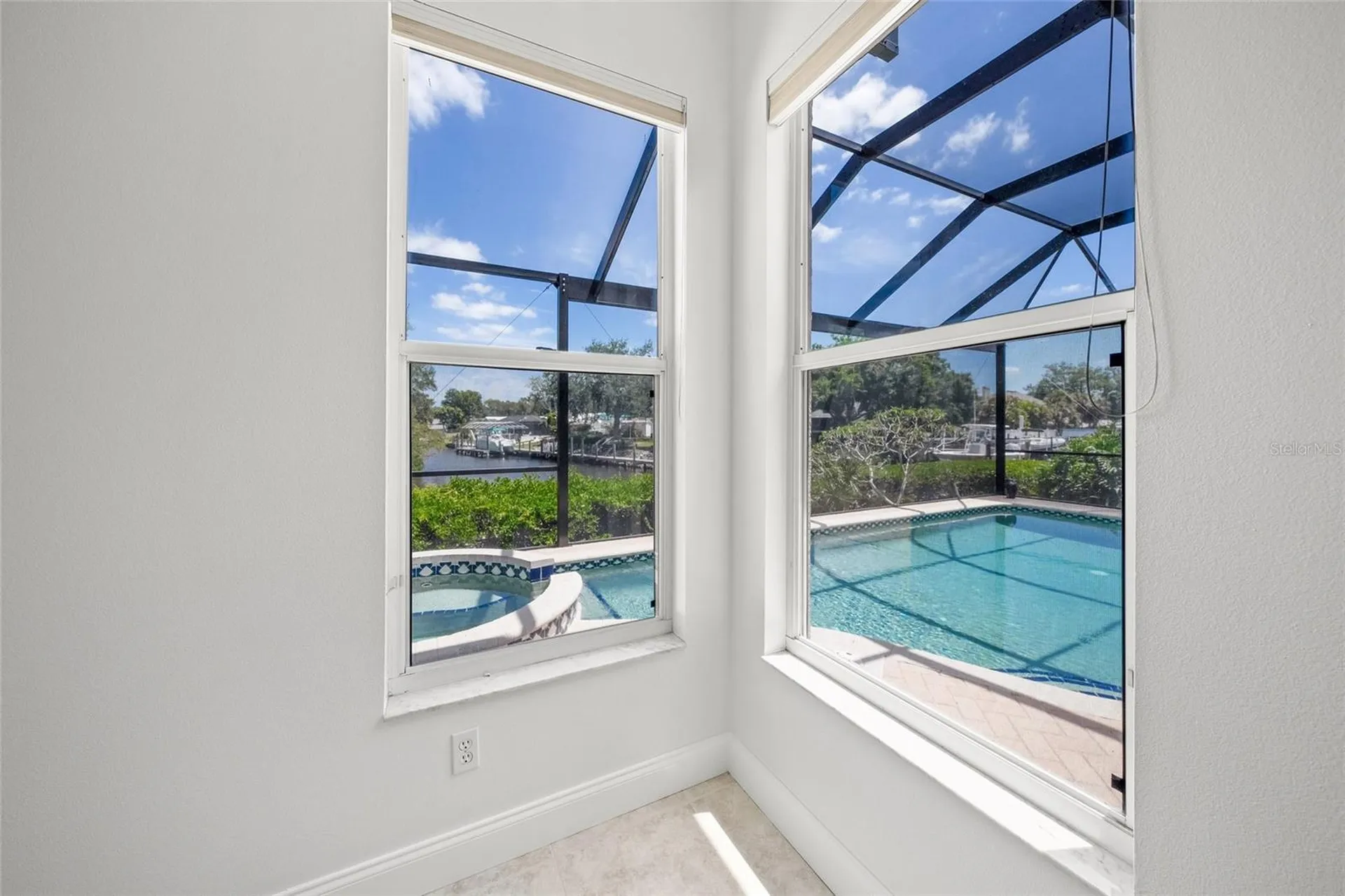 111 41st Street NE Bradenton FL 34208
