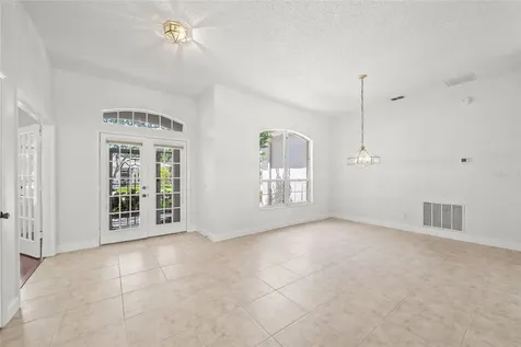 111 41st Street NE Bradenton FL 34208