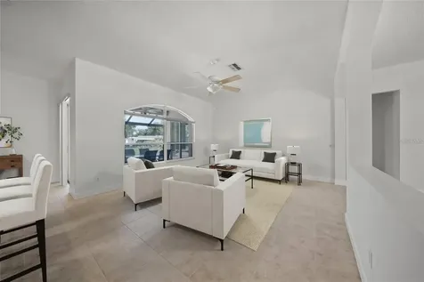 111 41st Street NE Bradenton FL 34208
