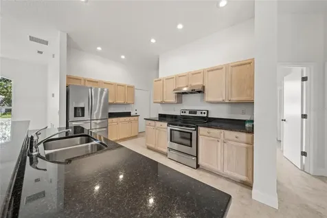 111 41st Street NE Bradenton FL 34208