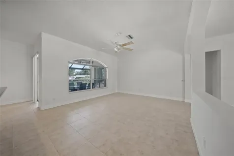 111 41st Street NE Bradenton FL 34208