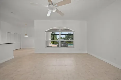 111 41st Street NE Bradenton FL 34208