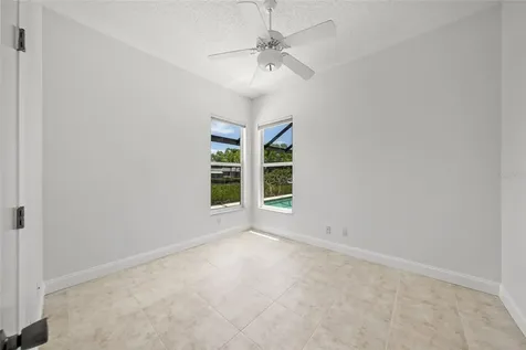111 41st Street NE Bradenton FL 34208