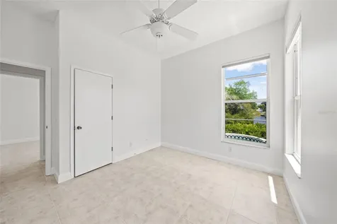 111 41st Street NE Bradenton FL 34208