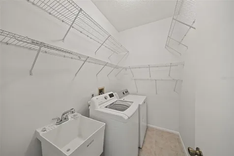 111 41st Street NE Bradenton FL 34208