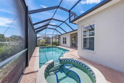 111 41st Street NE Bradenton FL 34208