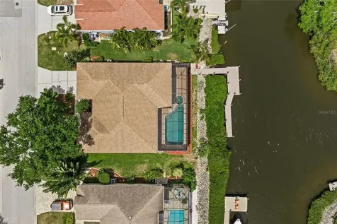 111 41st Street NE Bradenton FL 34208