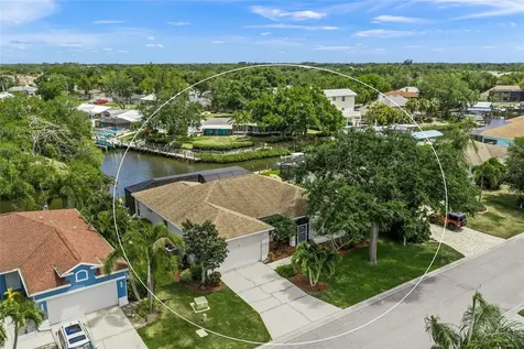 111 41st Street NE Bradenton FL 34208
