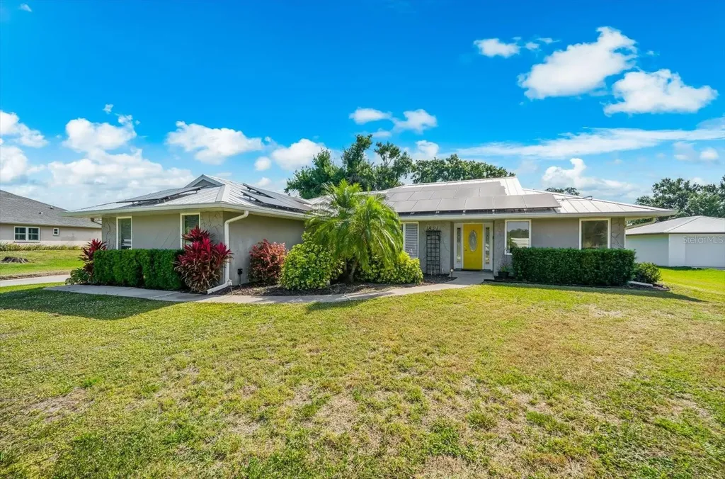 1821 Racimo Drive Sarasota FL 34240