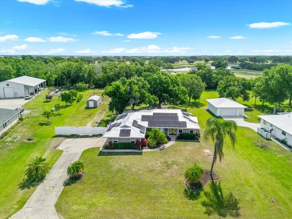 1821 Racimo Drive Sarasota FL 34240