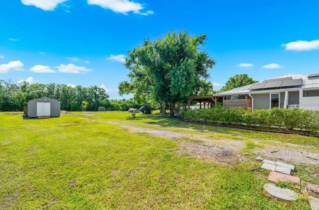 1821 Racimo Drive Sarasota FL 34240