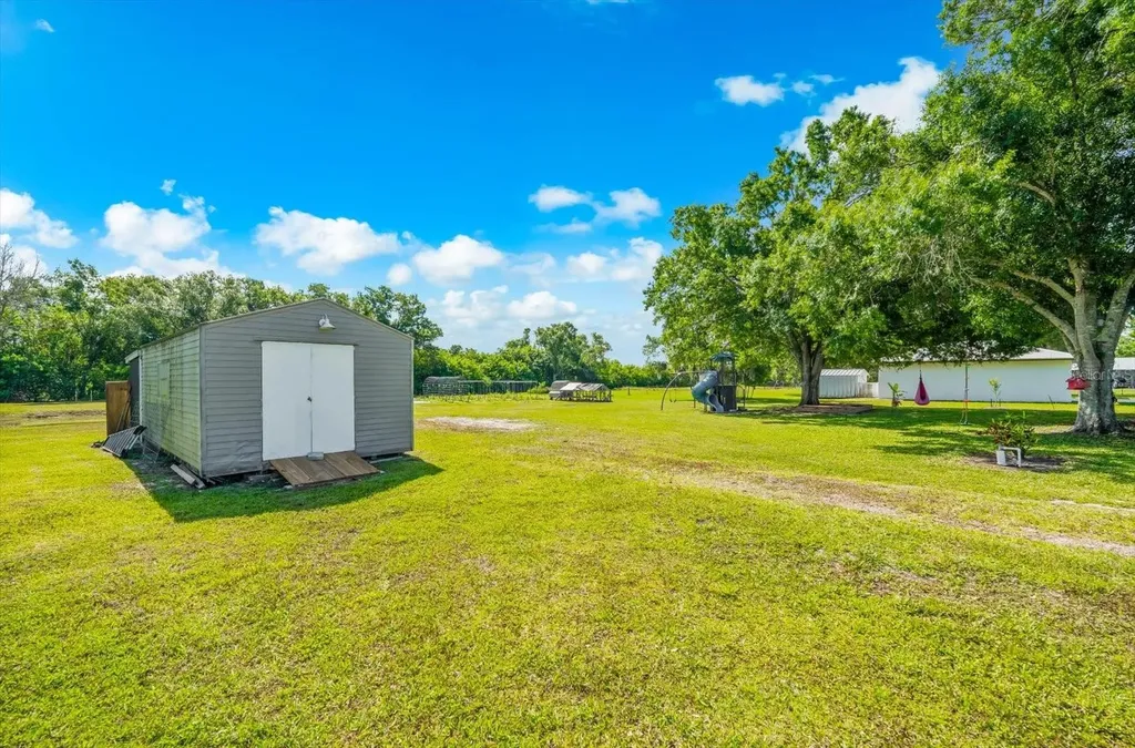 1821 Racimo Drive Sarasota FL 34240