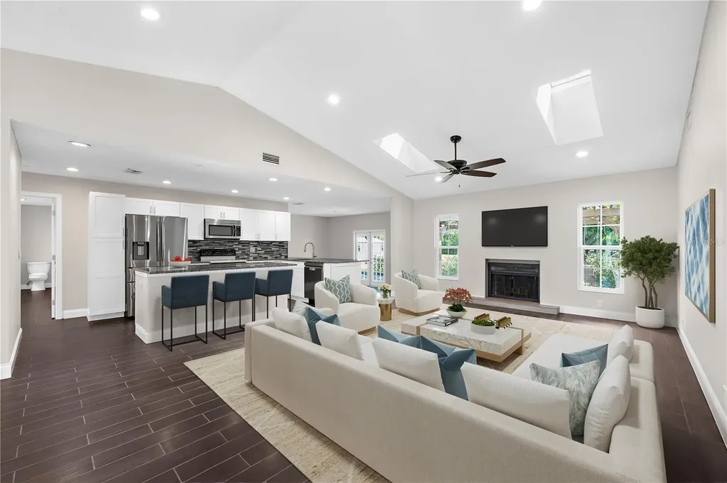 1821 Racimo Drive Sarasota FL 34240